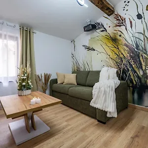 https://apt-la-petite-rosee-vienna-authentica.hotels-rhonealpes.com